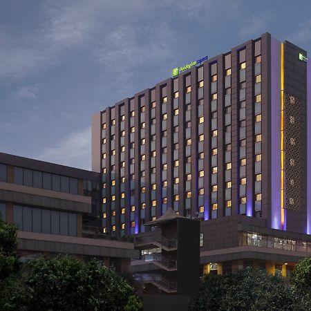 Holiday Inn Express Gurugram Sector 50 By Ihg Gurgaon Exterior photo